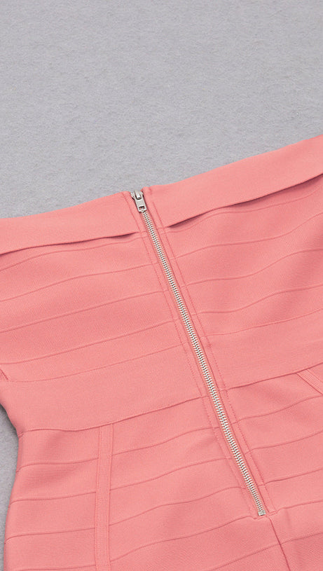 PATCHWORK-BANDAGE-KLEID MIT SCHLITZ 