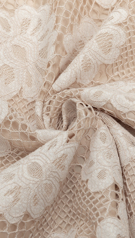 WHITE FLORAL EMBELLISHED LACE BODYCON MAXI DRESS