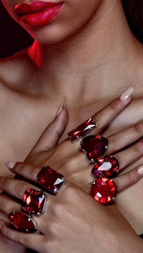 DANA CRYSTAL RINGS 7 SET