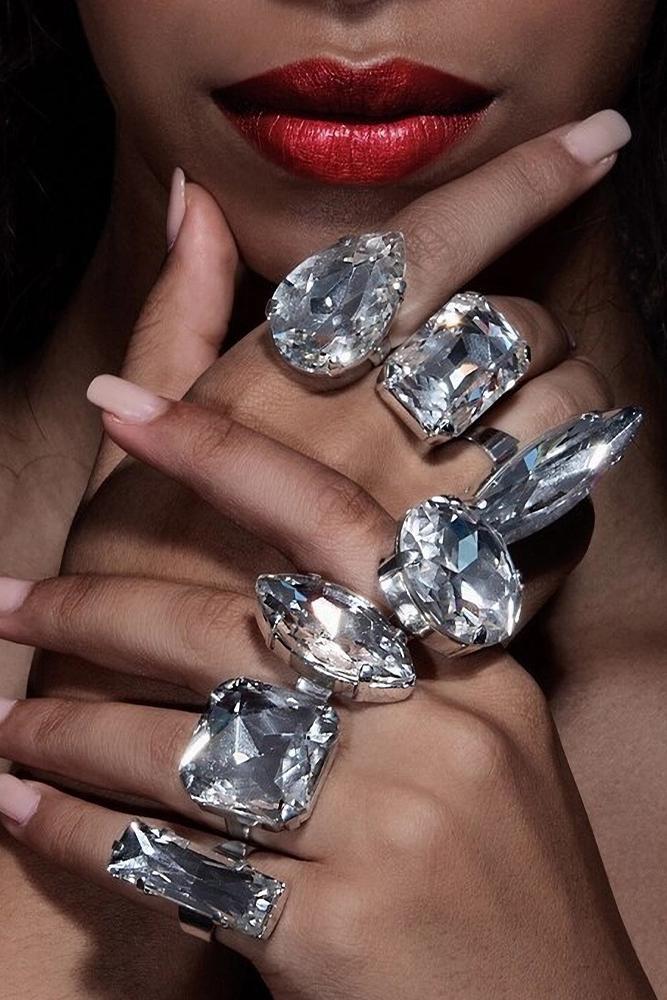 DANA CRYSTAL RINGS 7 SET