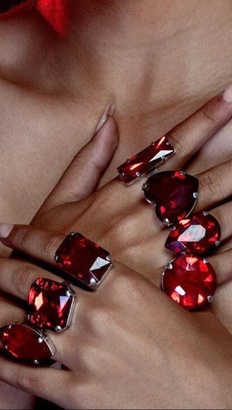 DANA CRYSTAL RINGS 7 SET