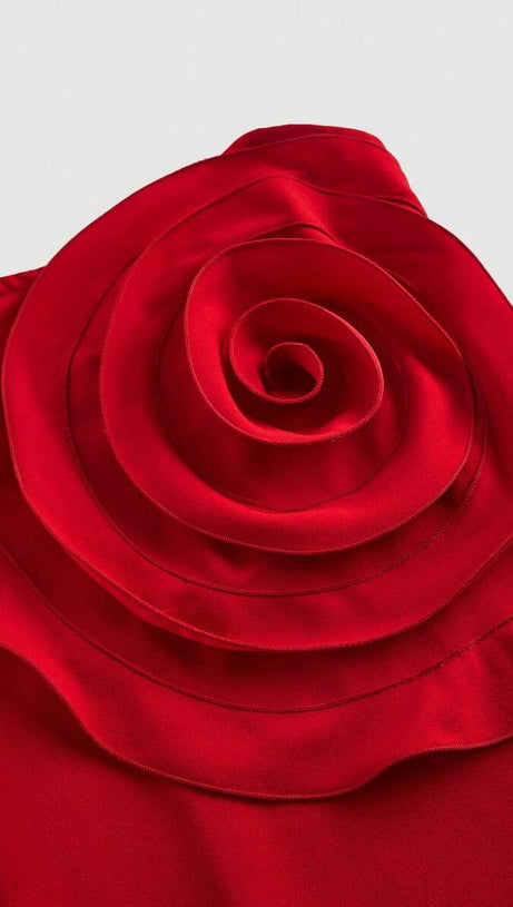 MICHELLE 3D FLOWER STRAPLESS MIDI DRESS IN RED