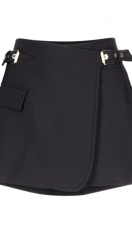 JAYLA CROPPED CUTOUT BLAZER IN BLACK