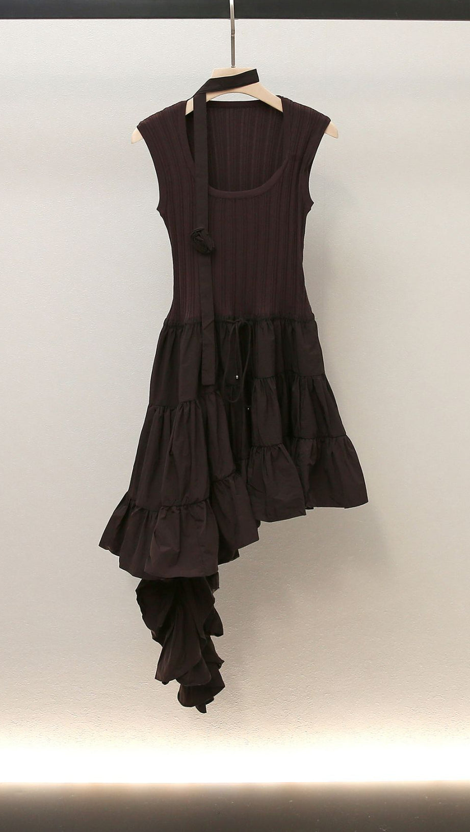 CHIC HUONG BROWN ASYMMETRICAL TIERED KNIT MIDI DRESS