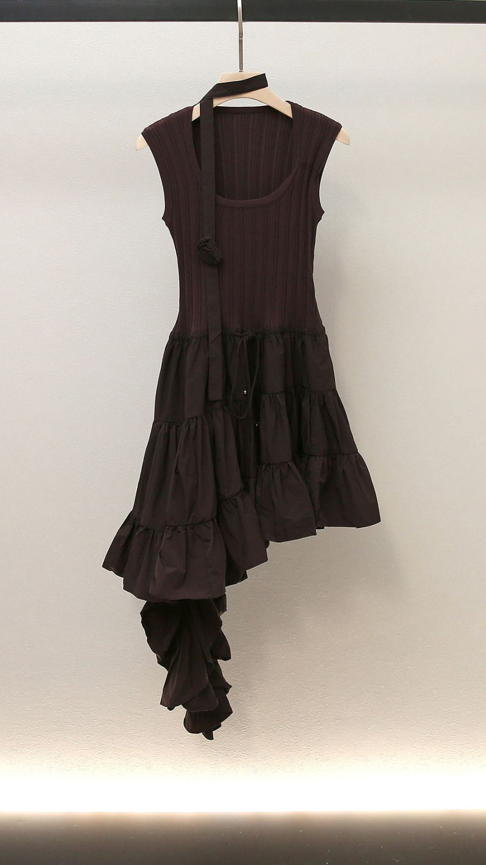 CHIC HUONG BROWN ASYMMETRICAL TIERED KNIT MIDI DRESS