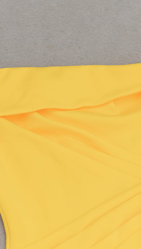 BROOK OFF-SHOULDER BODYCON MIDI DRESS IN YELLOW