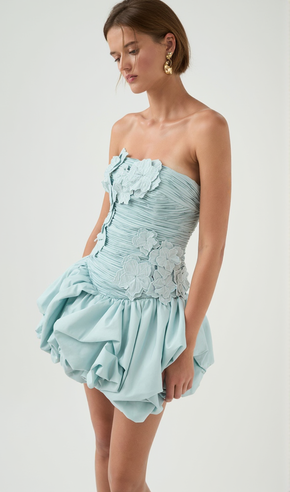 AIIZIE MOIRA FLORAL STRAPLESS PUFFY MINI DRESS IN BLUE - product image