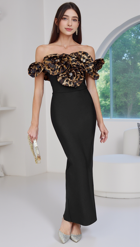 ABITO LUNGO CON FASCE E MOTIVO LEOPARDATO A FIORI 3D IN NERO