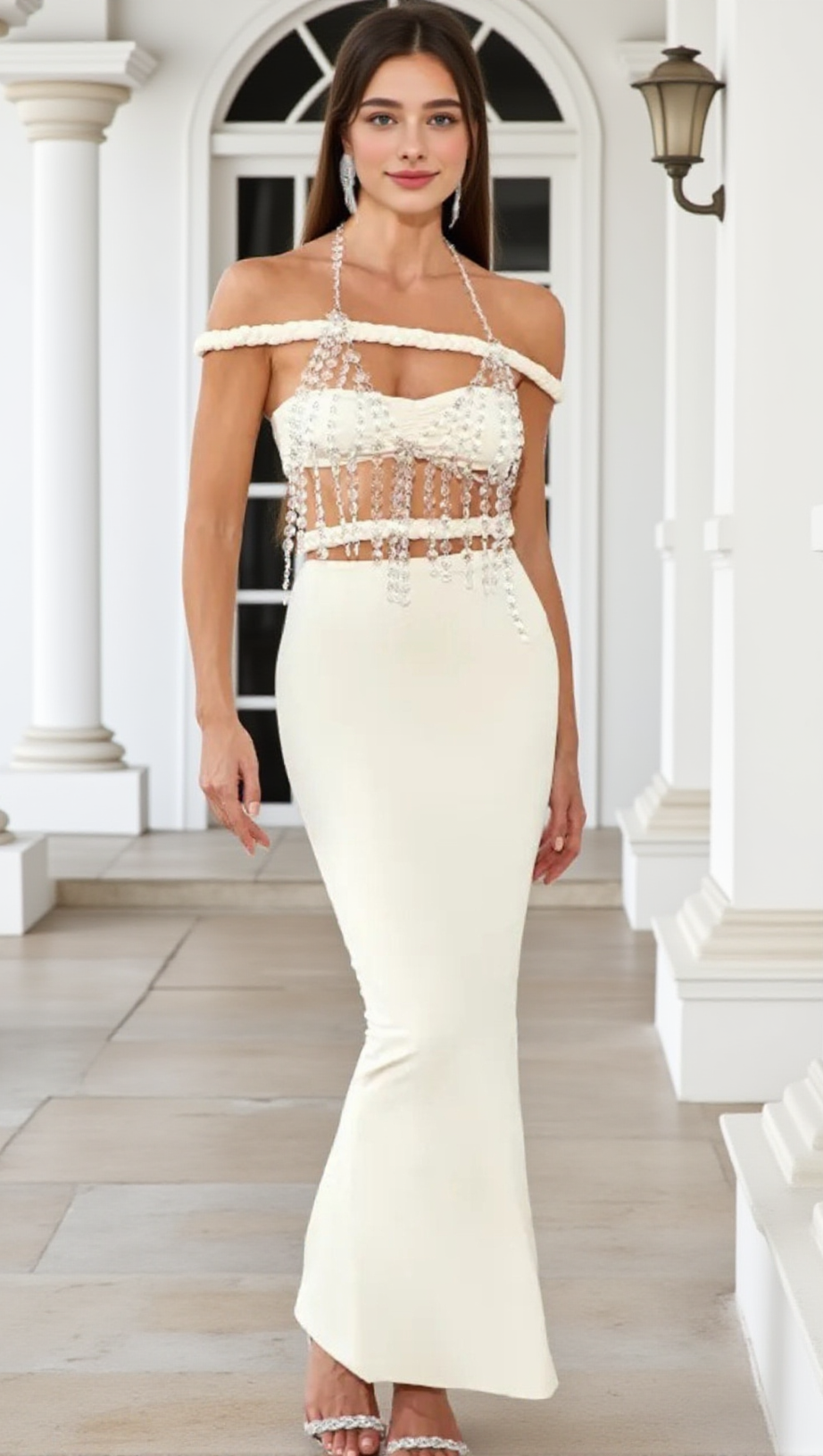 Neckholder-Maxikleid mit Kristall-Zopfmuster in Elfenbein