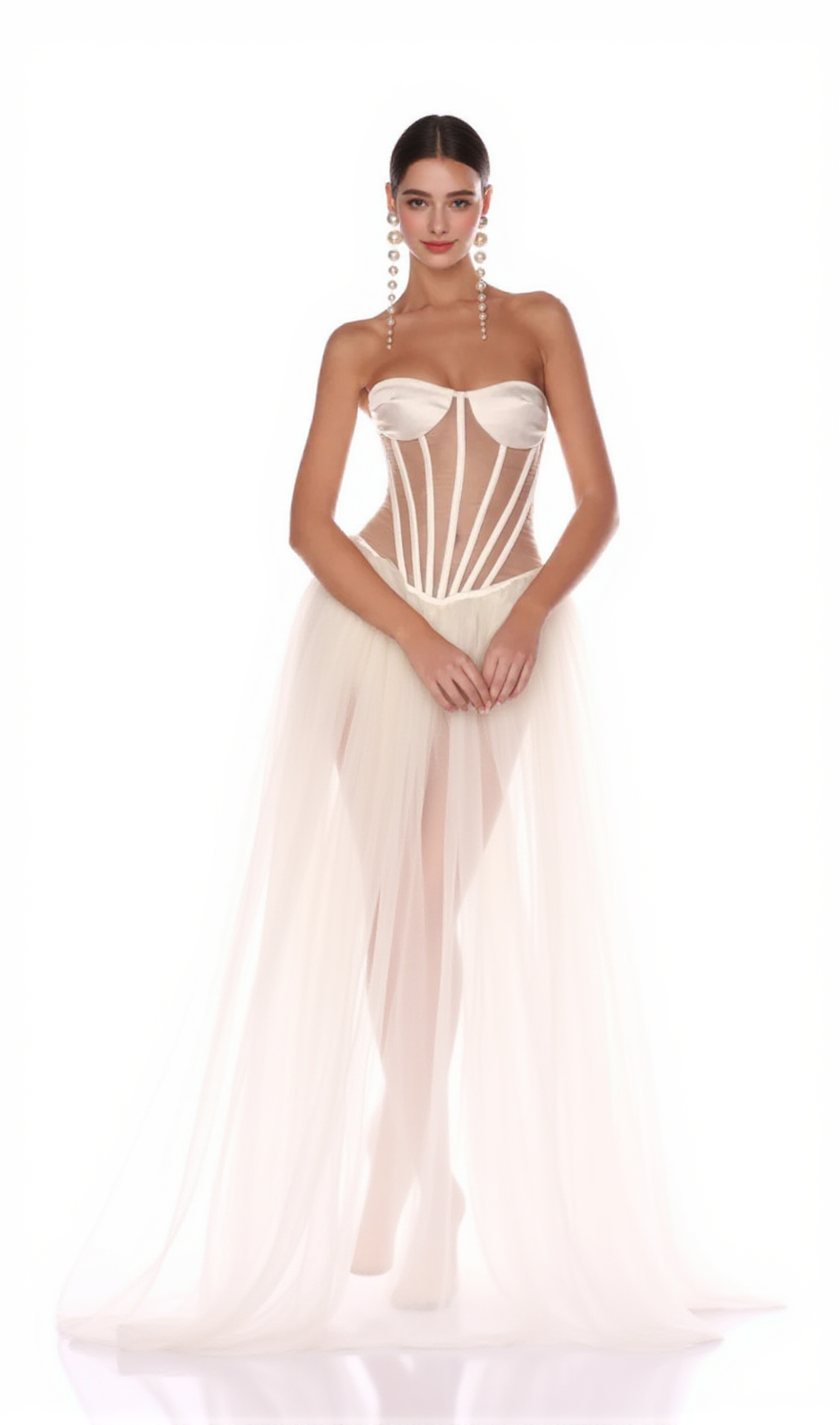 ODILE STRAPLESS GOWN IN WHITE