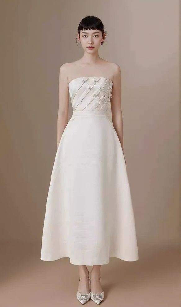 STRAPLESS STRAIGHT NECK MIDI DRESS IN CREAM WHITE