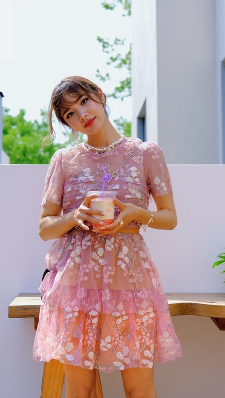 MINI ABITO A VOLANTI IN RETE A FIORI