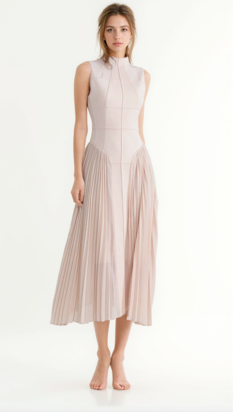 ÄRMELLOSES MIDIKLEID AUS STRICK MIT FÄLLEN IN APRICOT