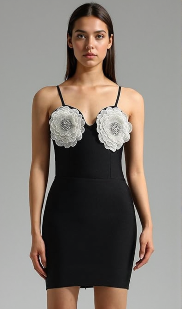 SCHWARZES MINIKLEID MIT BLUMENAPPLIKATIONEN UND KRISTALLVERZIERUNG