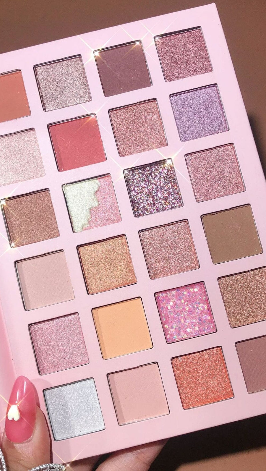 24 COLOR GLITTER PEARL EYESHADOW PALETTE
