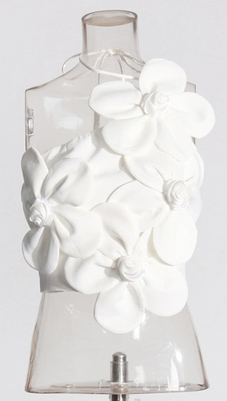 Weißes, bauchfreies Oberteil mit Blumenmotiv „Andia“