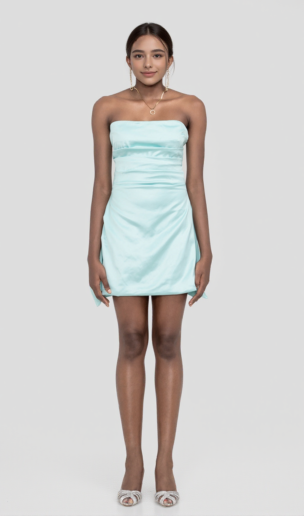 TRÄGERLOSES KORSETTKLEID IN GRÜN 