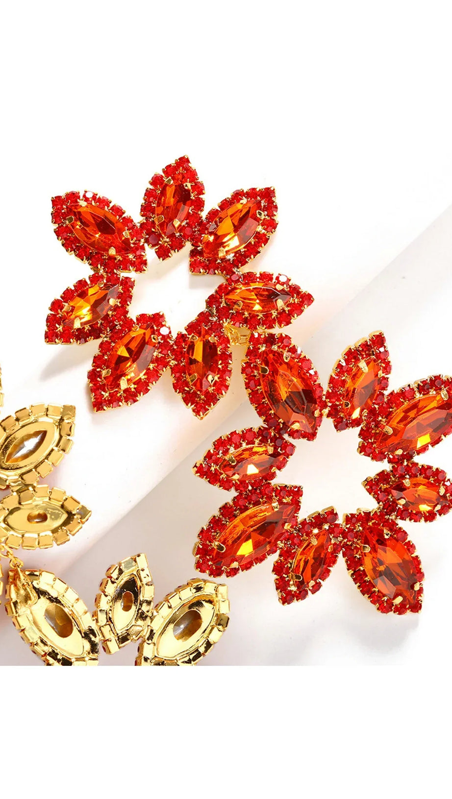 Brittanie Blumen-Strass-Ohrringe