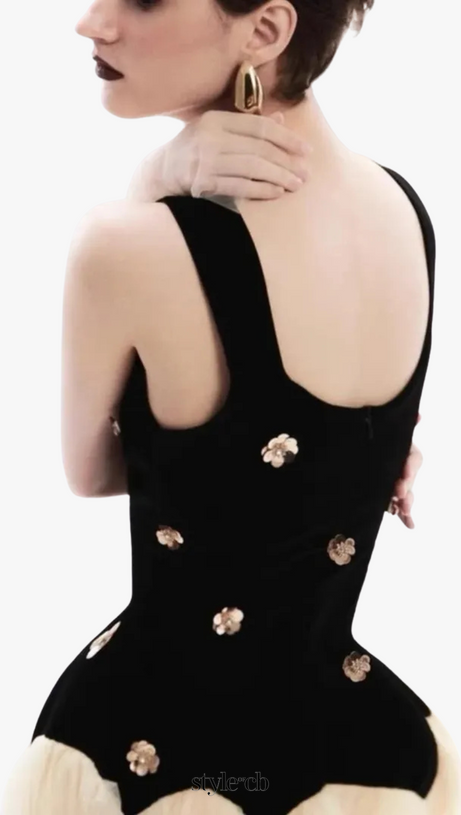 Ärmelloses Midikleid aus Netzstoff mit Stereoscopic Flower