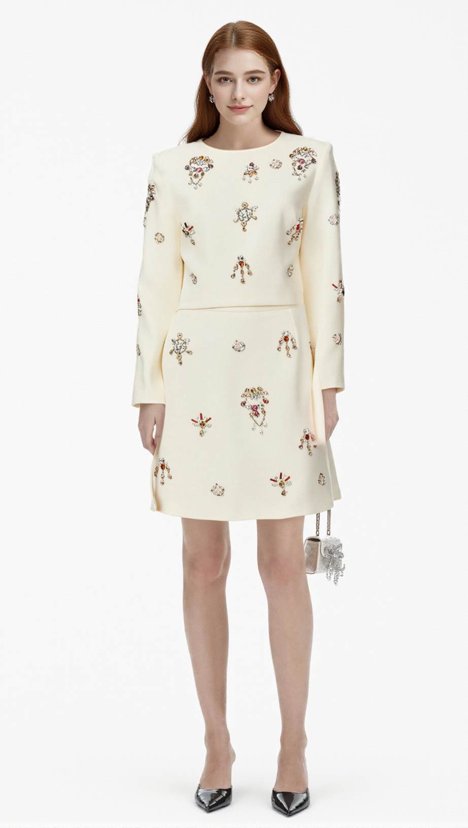 Jeanne – Passendes Set aus Oberteil und Rock mit weißen Kristallen 