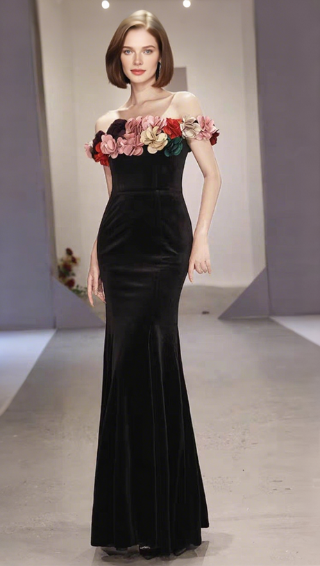 ONE-SHOULDER GOLD VELVET FISHTAIL MAXI DRESS IN BLACK