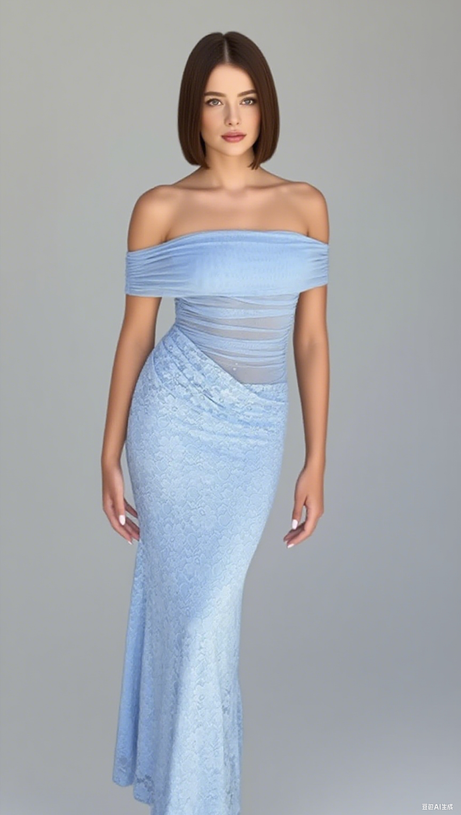 Schulterfreies Midikleid aus gerüschter Spitze in Hellblau