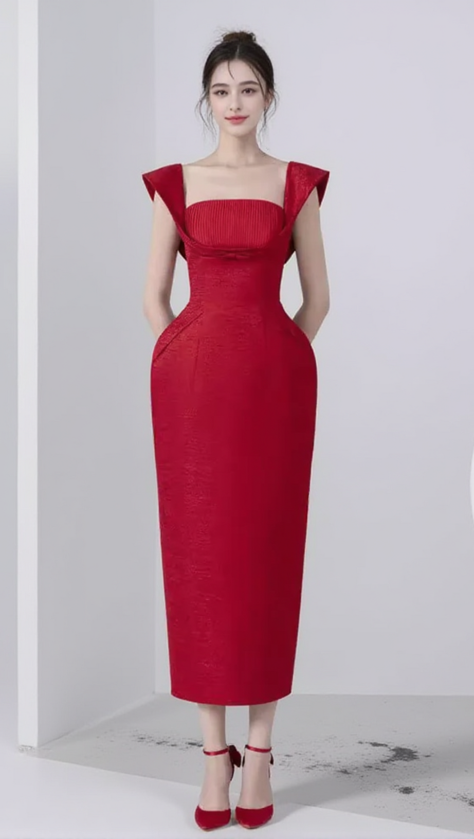 Rotes Midikleid mit quadratischem Ausschnitt und Schleife