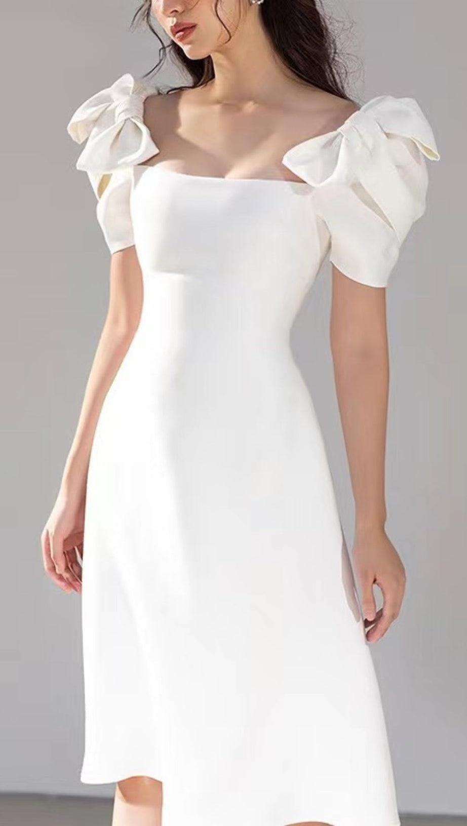 BOW-EMBELLISHED MIDI DRESS IN WHITE