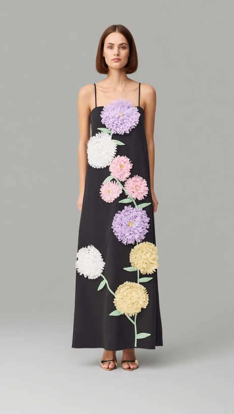 KRISTIN BUTTERCUP EMBROIDERED MAXI DRESS IN BLACK