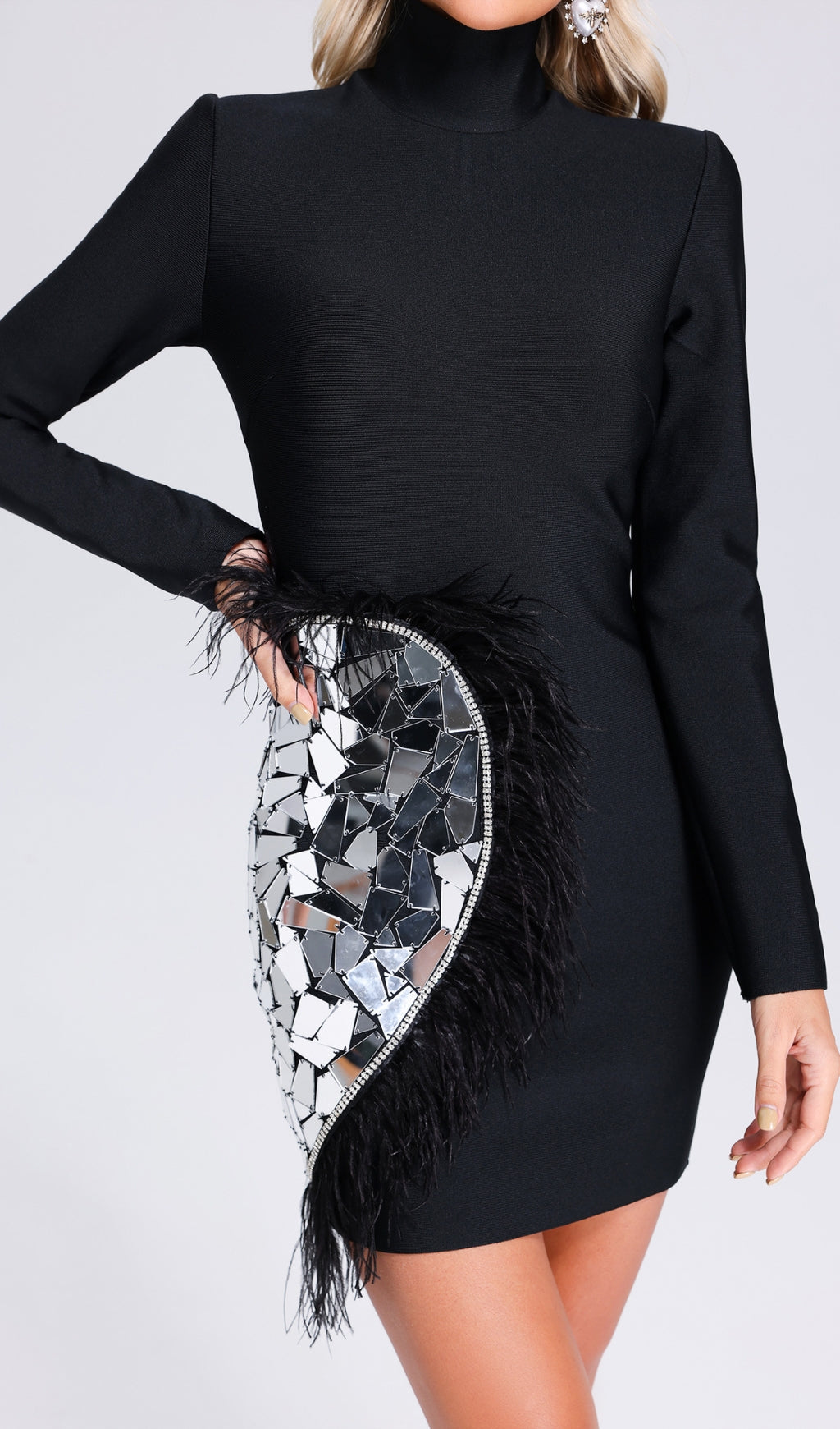 MINI ABITO CON FASCE DI PIUME PATCHWORK