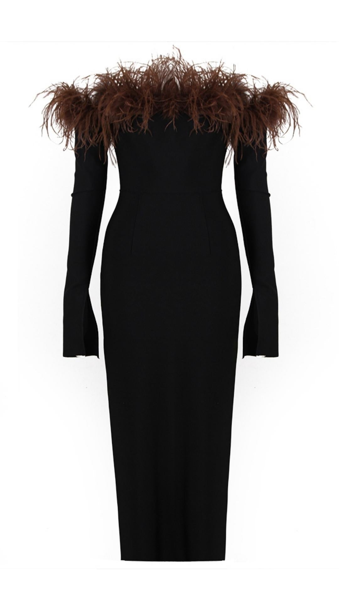 ABITO MIDI CON SPALLE SCOPERTE E PIUME