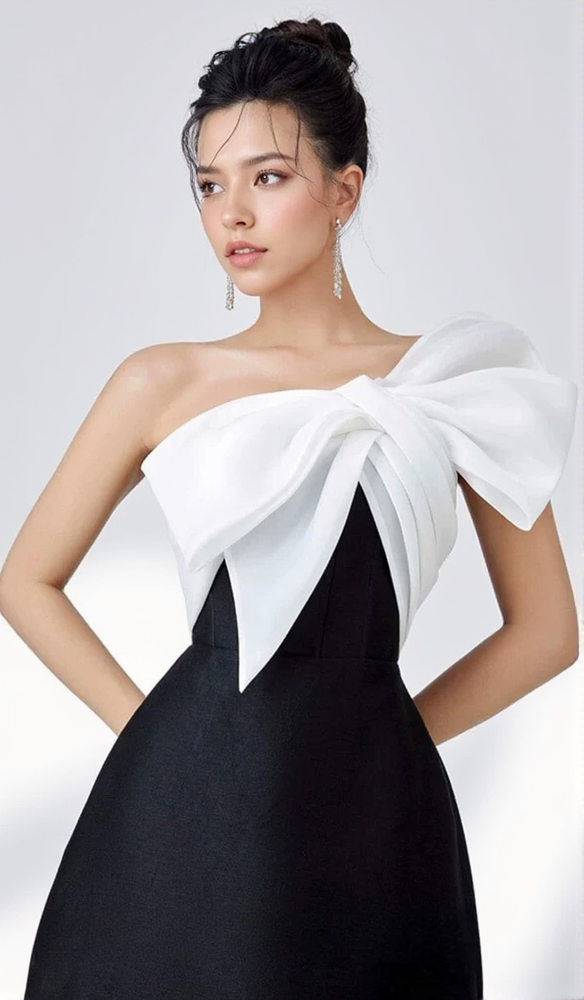 OFF-SHOULDER-MINIKLEID MIT SCHLEIFE