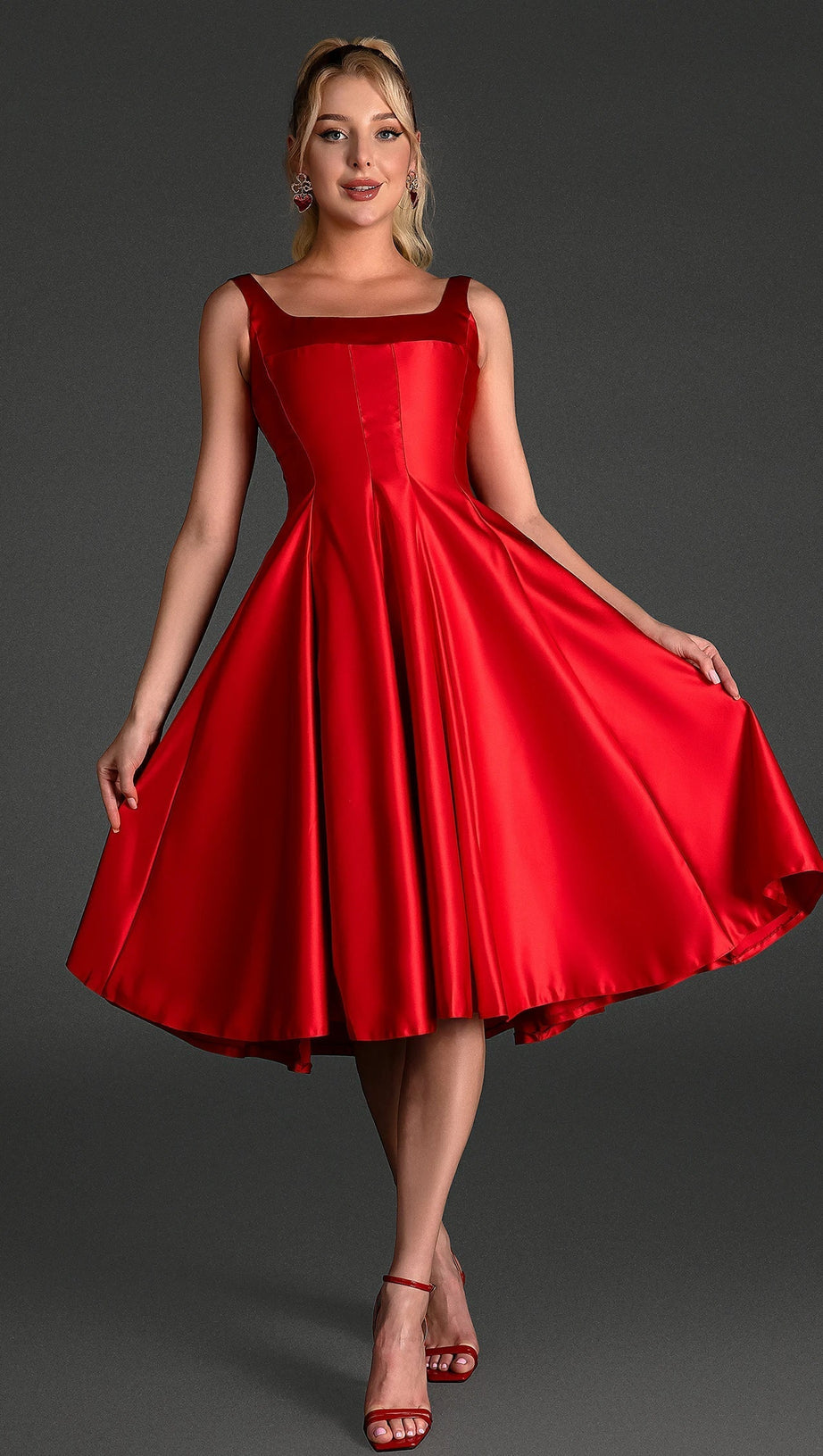 Filio – Rotes Satin-Patchworkkleid mit Trägern