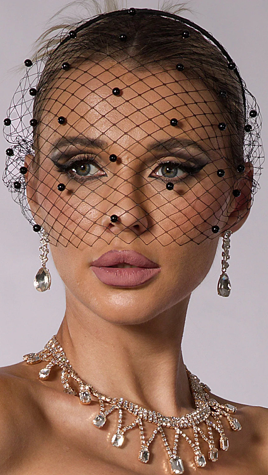 CERCHIETTO PER CAPELLI CON PERLINE E RETE FIONA