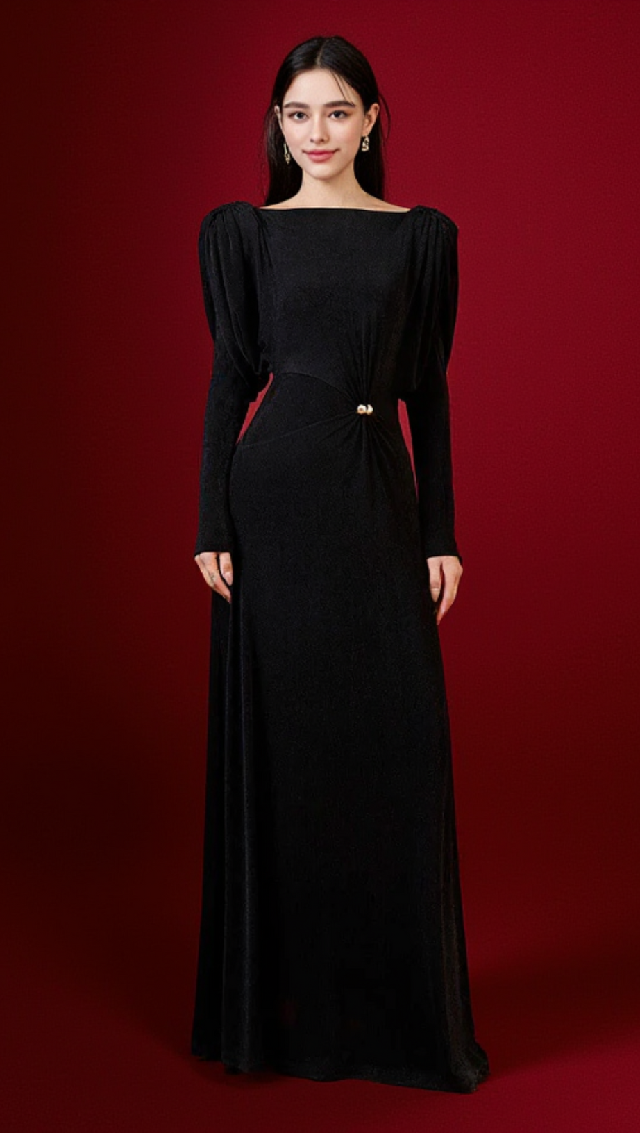 schwarzes, gerade geschnittenes Maxikleid aus Strickstoff mit U-Boot-Ausschnitt