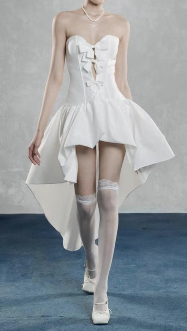 AIIZIE SAMANTHA BOW-TIE STRAPLESS MINI DRESS IN WHITE - product image