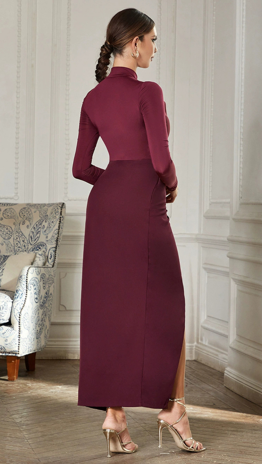 RUCHED SLIT MIDI DRESS IN BURGUNDY