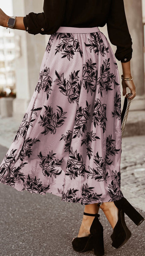 Aprikosenfarbener Maxirock mit Blumen- und Blattstickerei und hoher Taille