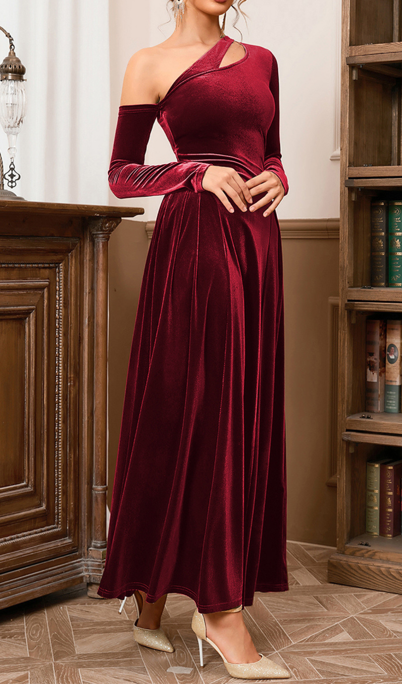 LONG SLEEVE STRAPLESS VELVET A-LINE DRESS