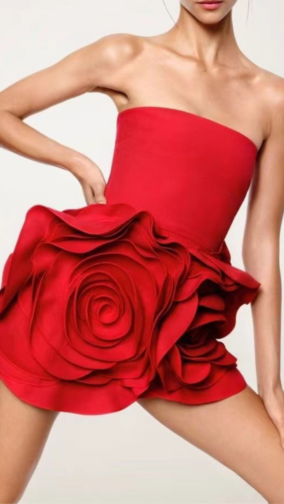 ROSETTE DETAIL STRAPLESS CREPE MINI DRESS