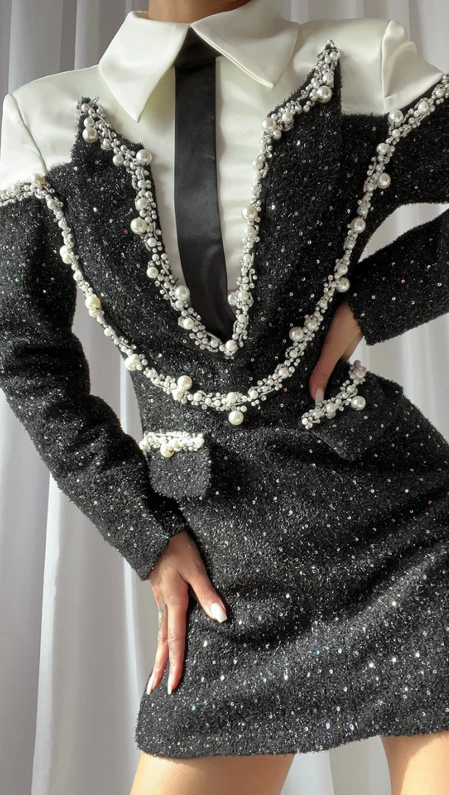 GONNA DA COMPLETO CON PAILLETTES DECORATE CON PERLE