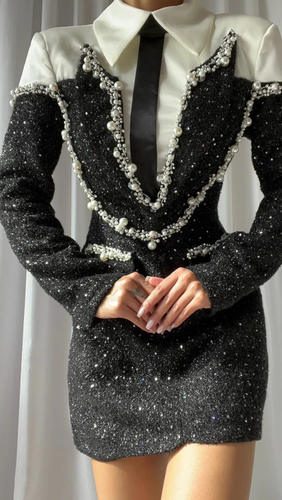 GONNA DA COMPLETO CON PAILLETTES DECORATE CON PERLE