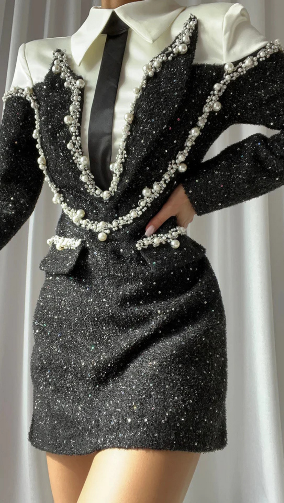 GONNA DA COMPLETO CON PAILLETTES DECORATE CON PERLE