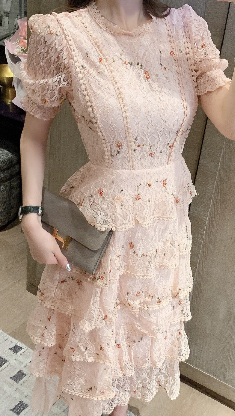 ABITO MIDI IN PIZZO FLOREALE ROSA