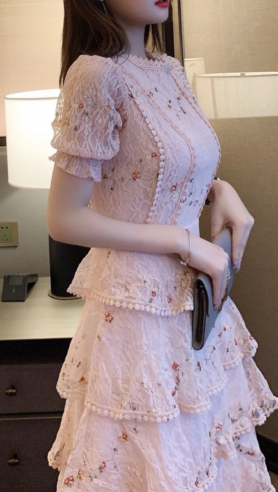 ABITO MIDI IN PIZZO FLOREALE ROSA