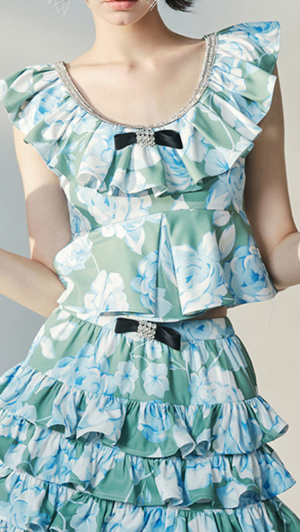AIIZIE FLORAL RUFFLED SLEEVELESS CROP TOP - product image