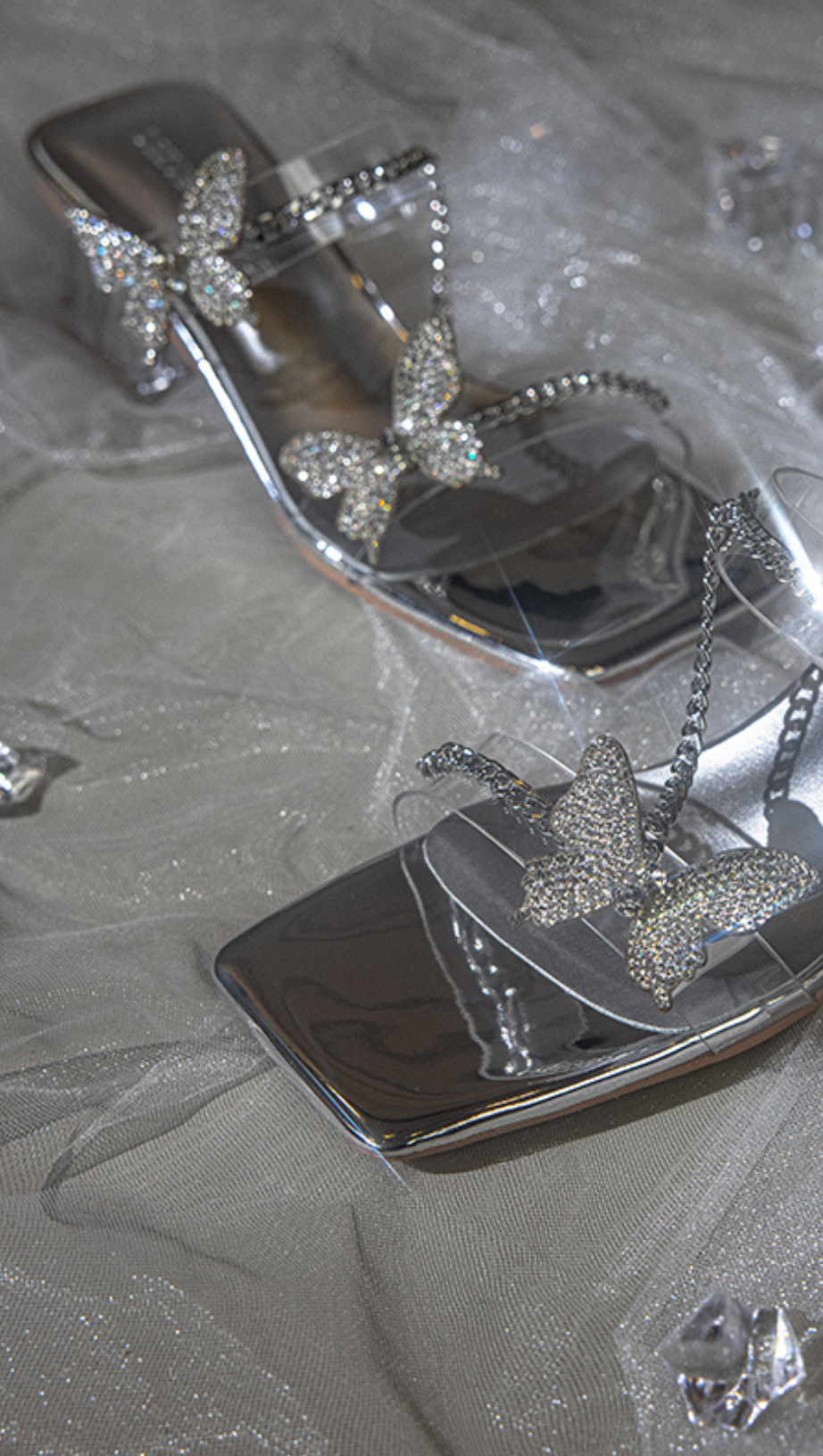 SILBERNE SCHMETTERLINGSRIEMCHENSANDALEN