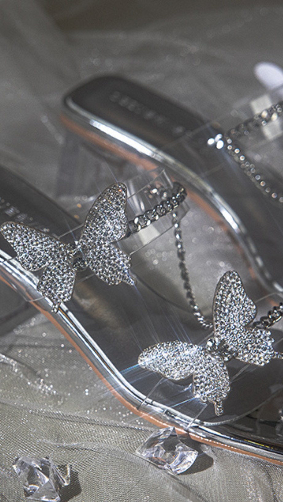 SILBERNE SCHMETTERLINGSRIEMCHENSANDALEN