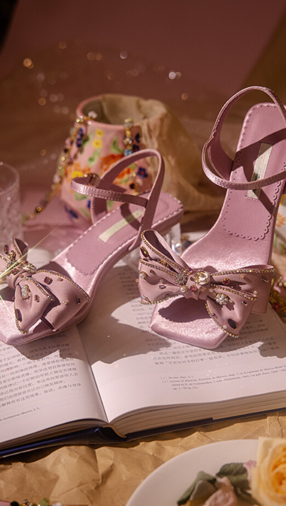 SANDALEN MIT SCHLEIFE