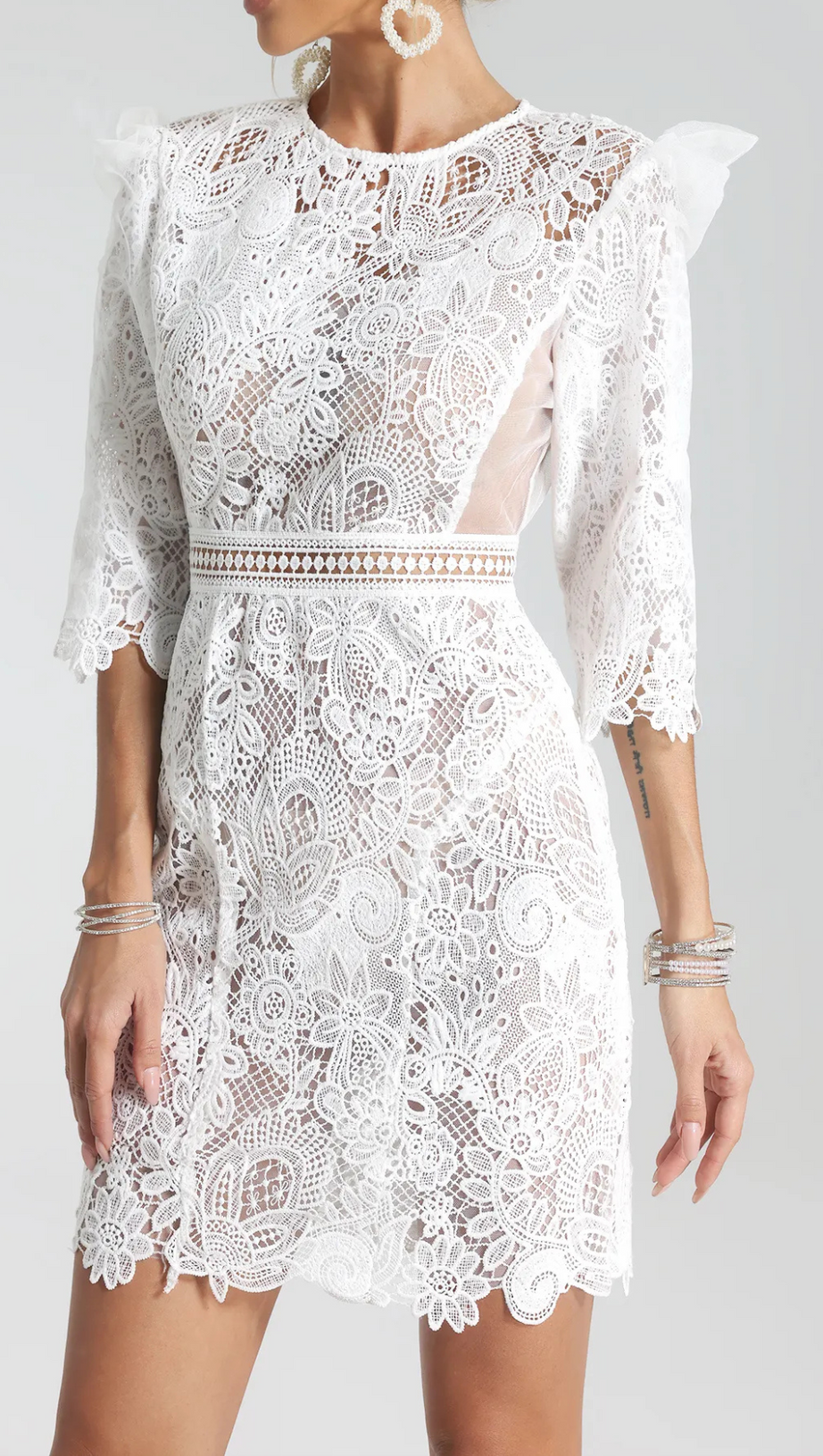 MIDI SLEEVE HALF BACKLESS SHORT WHITE GUIPURE DRESS